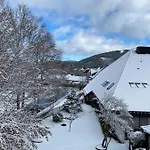 Gaestehaus Sandvoss تيتيسي نيوستادت
