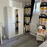 Gaestehaus Sandvoss شقة تيتيسي نيوستادت