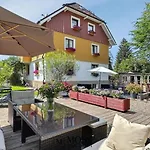 Gaestehaus Sandvoss * Titisee-Neustadt